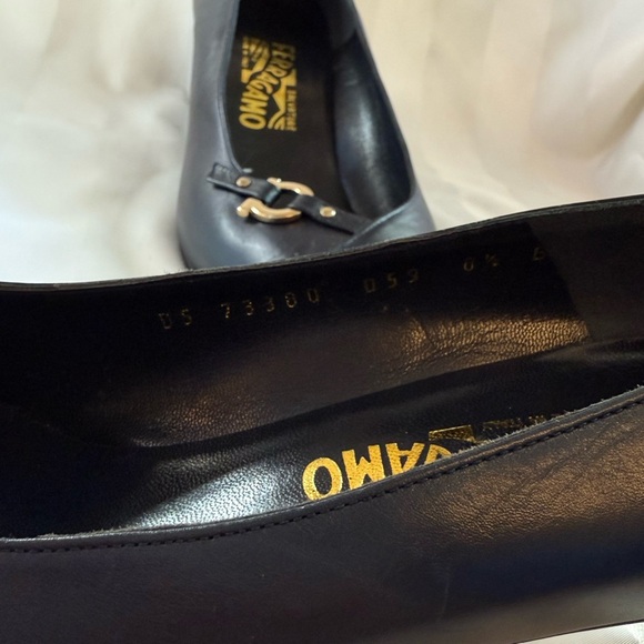 Salvatore Ferragamo Blue Leather Pumps - Size 8 1/2 - Picture 7 of 8